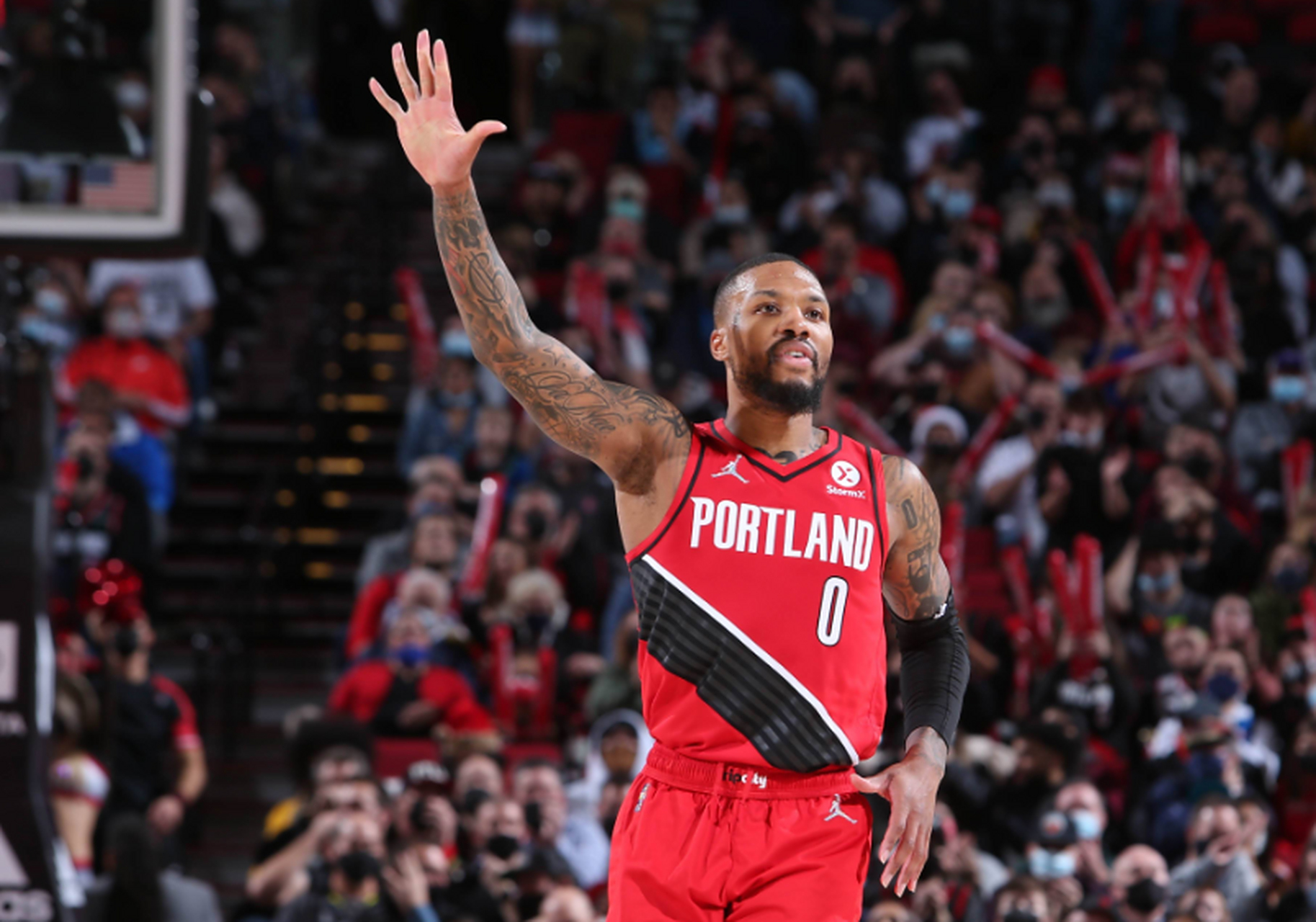 篮网绝杀步行者，利拉德完成帽子戏法