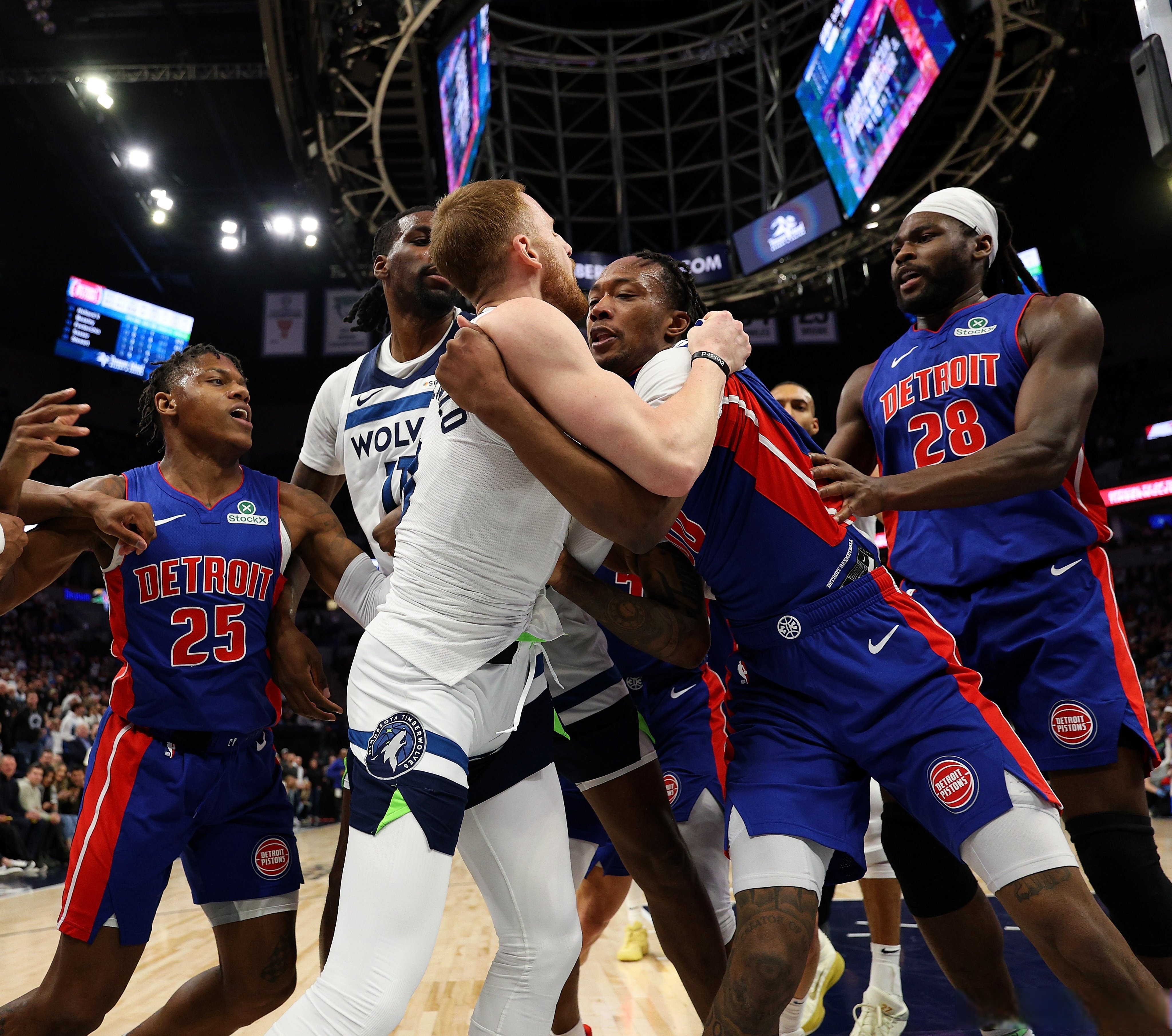 狼堡大腿将缺席多场比赛,球队挑战巨大考验的简单介绍 狼堡大腿将缺席多场比赛,球队挑战巨大考验的简单介绍