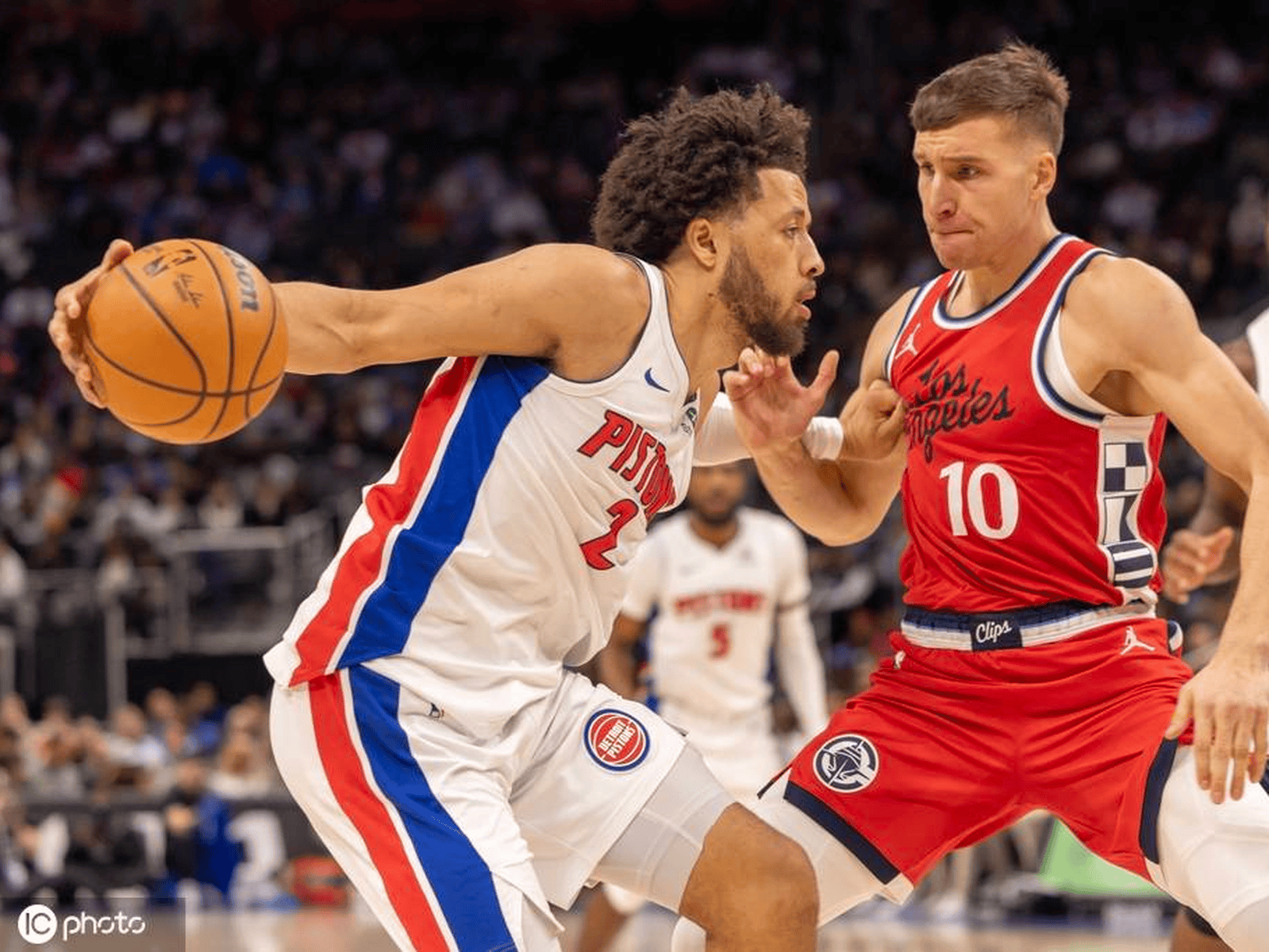 活塞队力克公牛，取得两连胜