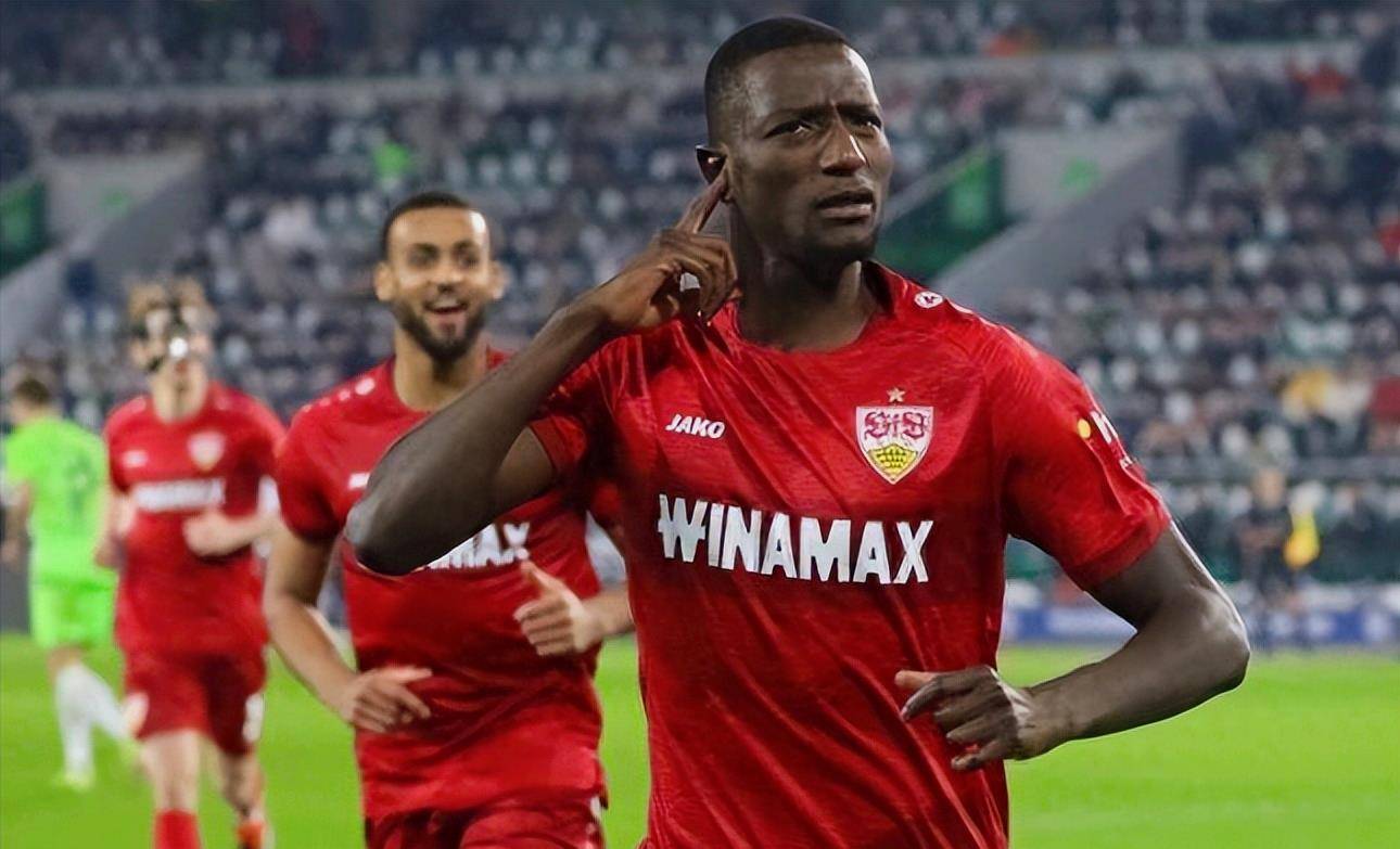 拜仁慕尼黑凭梅勒戴帽大胜科隆！的简单介绍