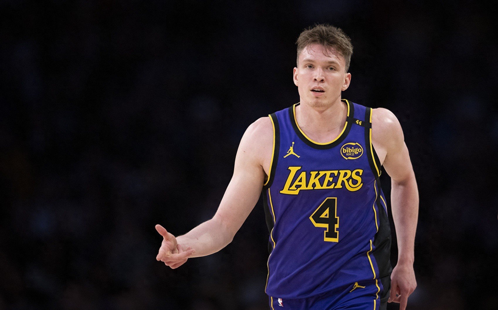 克雷湖人队成为热议话题，引发广泛关注的简单介绍