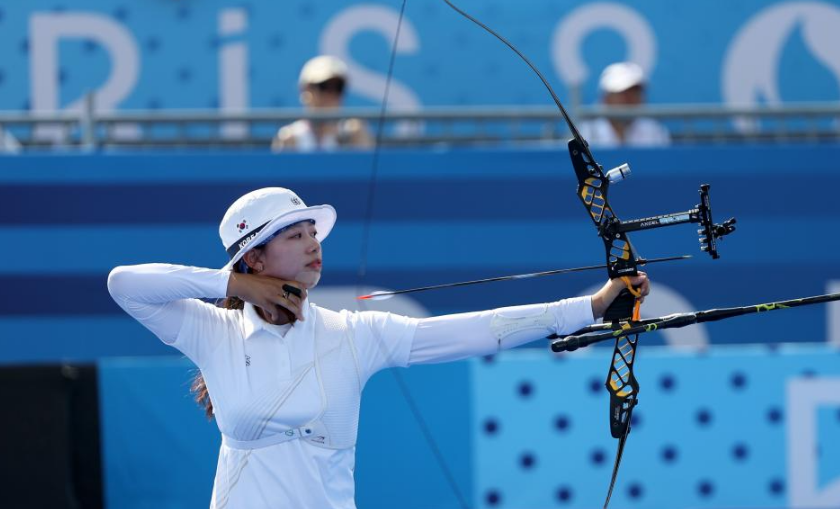 韩国射箭选手表现出色，荣膺金牌殊荣
