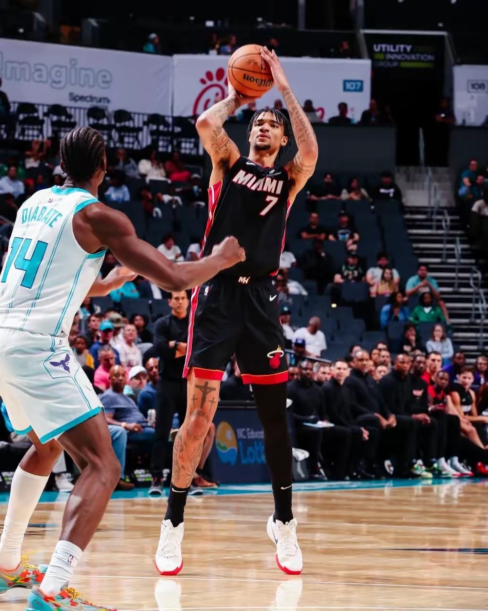 热火后卫再度领队实现胜场突破的简单介绍 热火后卫再度领队实现胜场突破的简单介绍