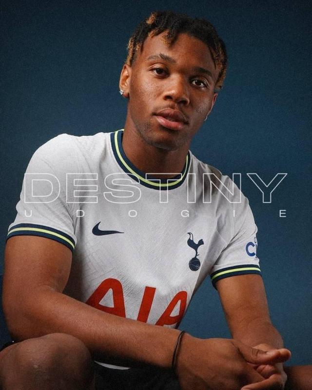 沃特福德主场失误影响比赛,球员遭质疑 沃特福德主场失误影响比赛,球员遭质疑