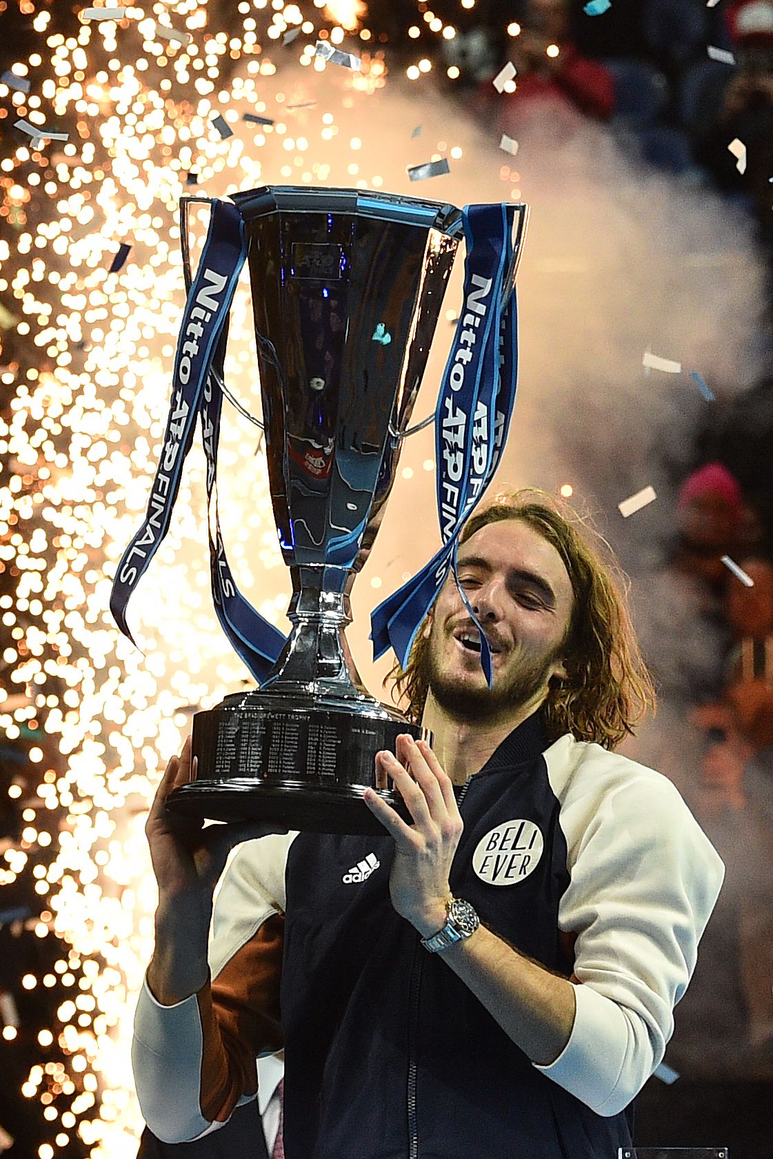 年终总决赛横扫法网，西西帕斯点燃赛场的简单介绍