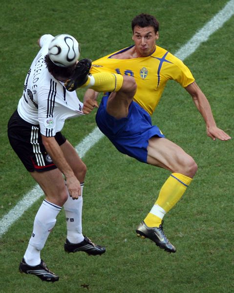 墨西哥横扫罗马，伊布点燃赛场