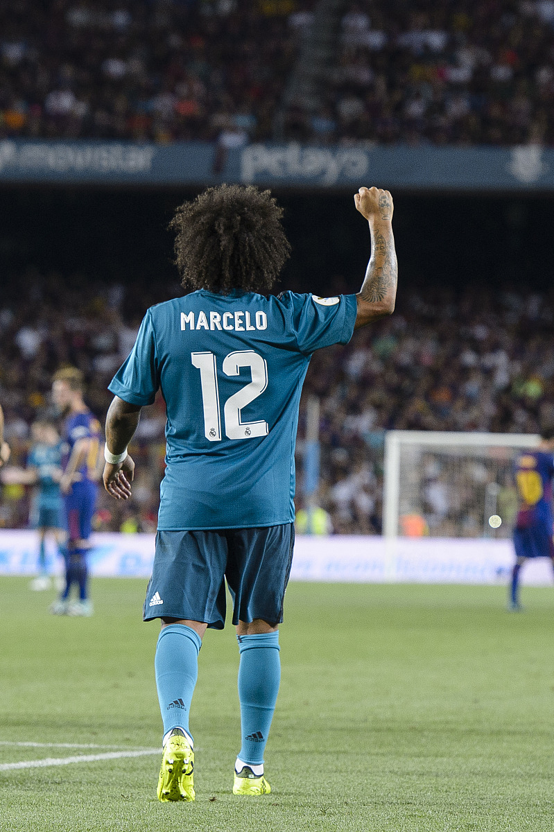 包含AC米兰险胜利物浦，苏亚雷斯惊艳四座的词条