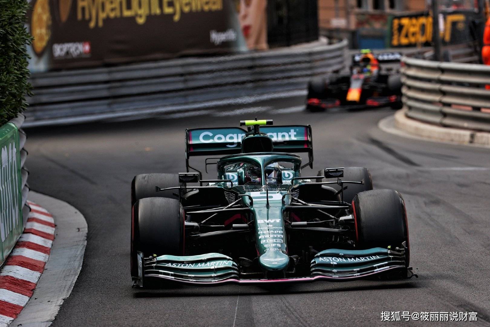 索伯车队翻盘梅赛德斯，汉密尔顿带队取胜的简单介绍