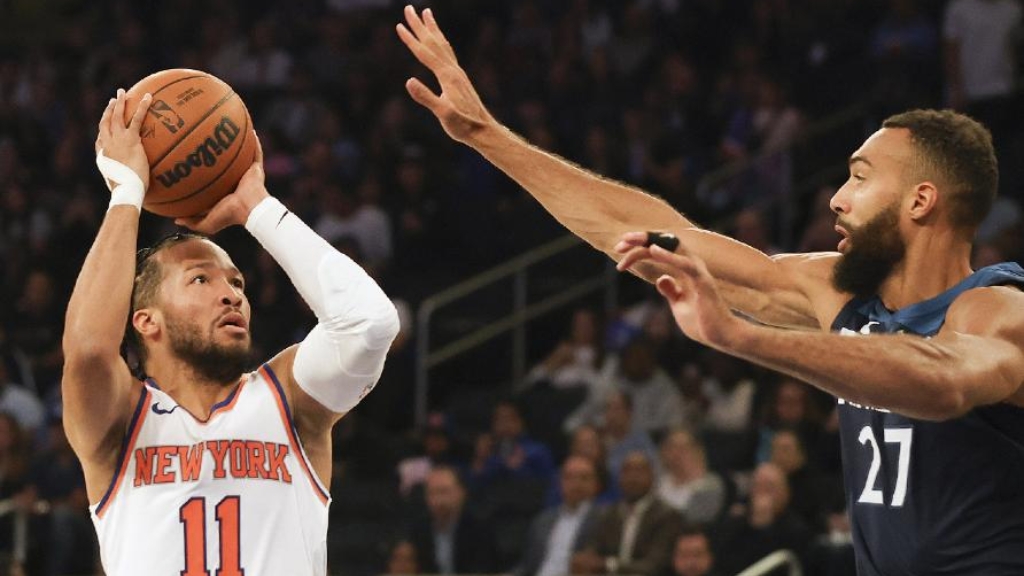 魔术翻盘尼克斯，德罗赞状态火热