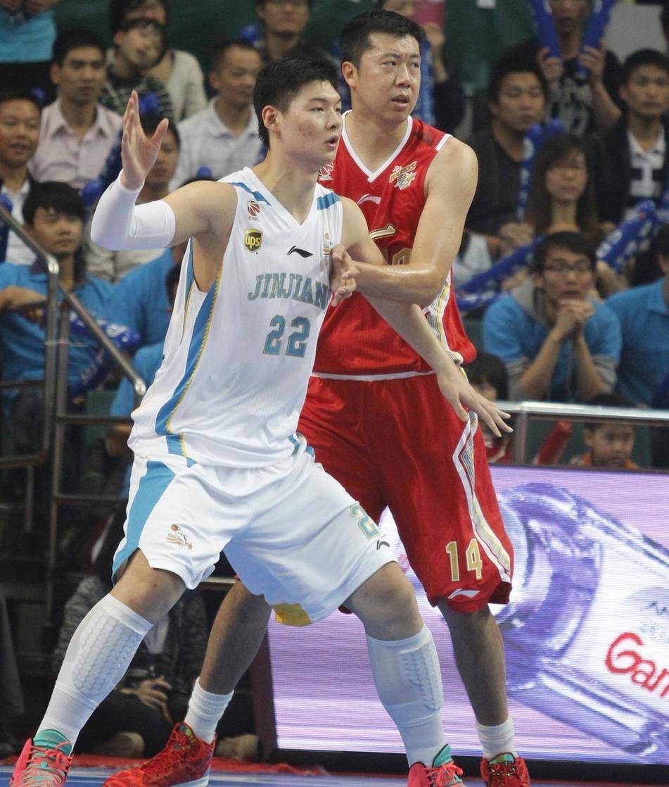 福建队横扫新疆队，王哲林高光表现的简单介绍