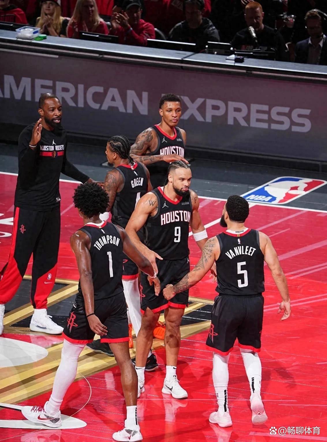 火箭完胜太阳，霍勒迪统治全场的简单介绍