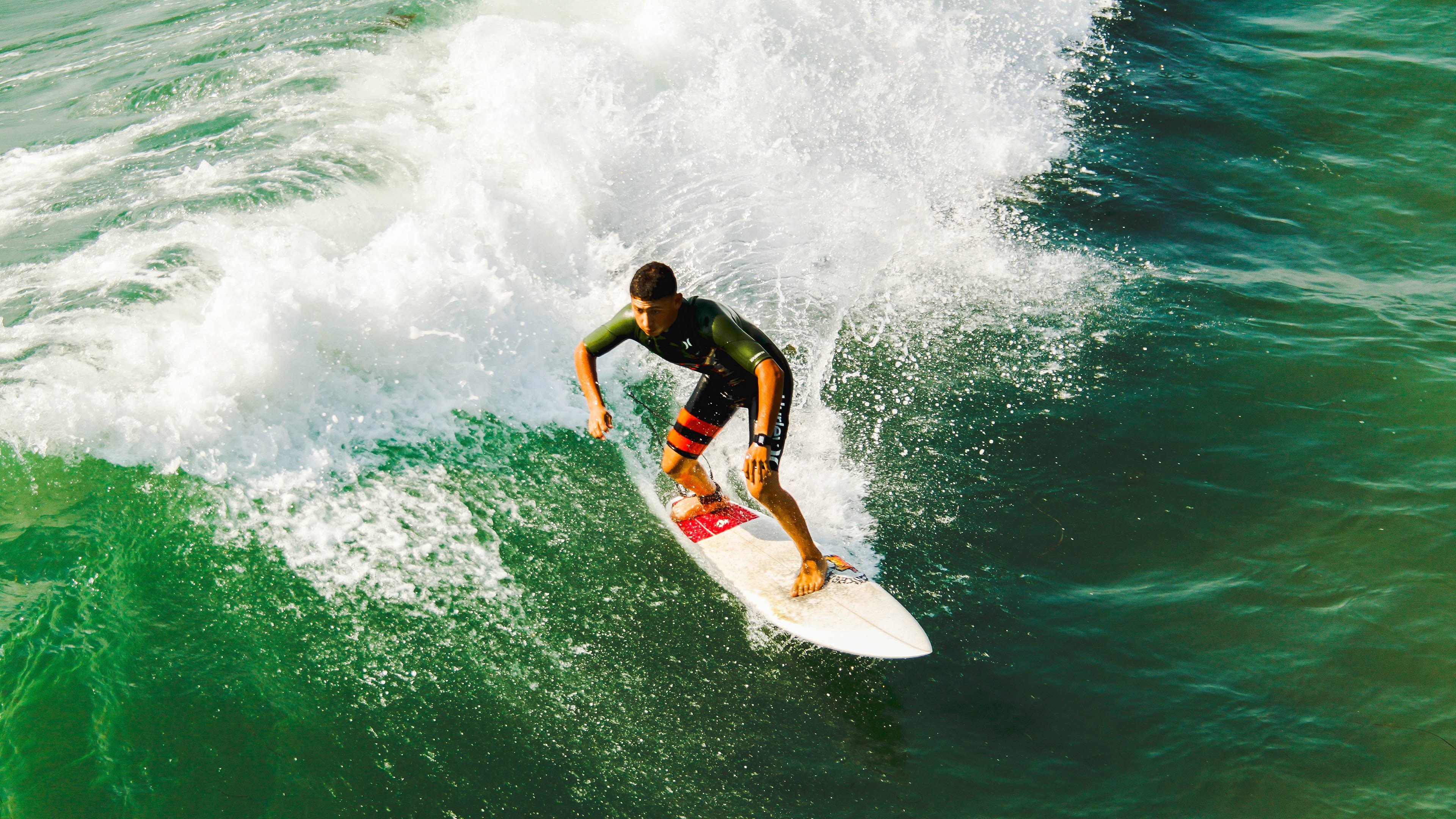 美网险胜法网，德约科维奇状态火热，一场关于网球巅峰对决的深度解析